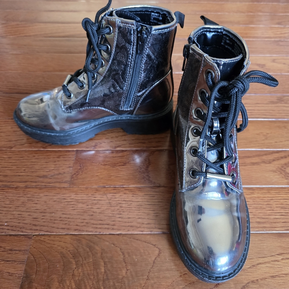 Steve Madden Kids Metallic Gunmetal Lace-Up Combat Boots